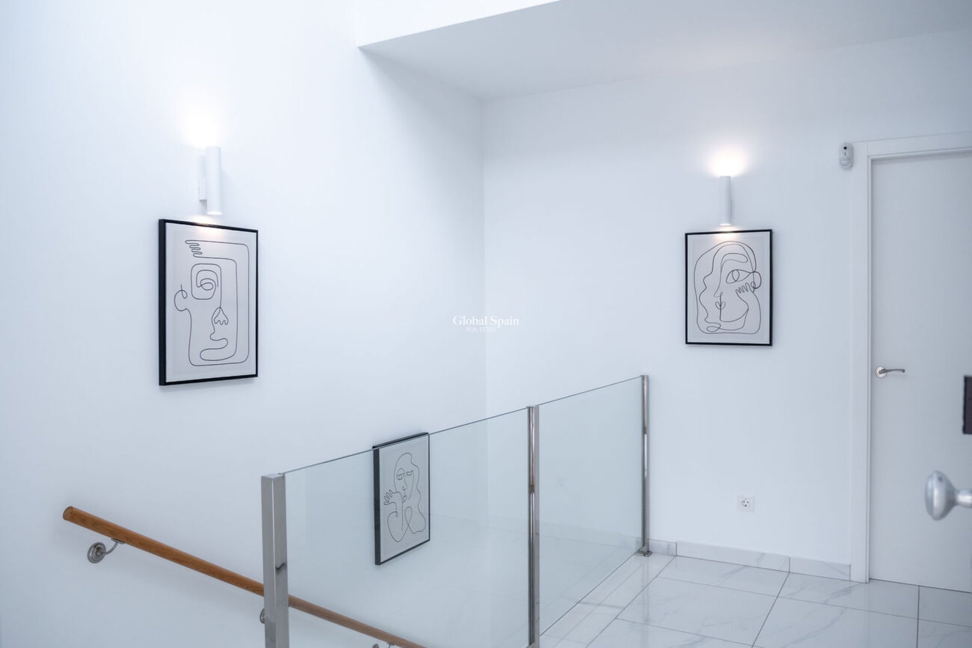 Wederverkoop - VILLA -
TORREVIEJA - La Valeta