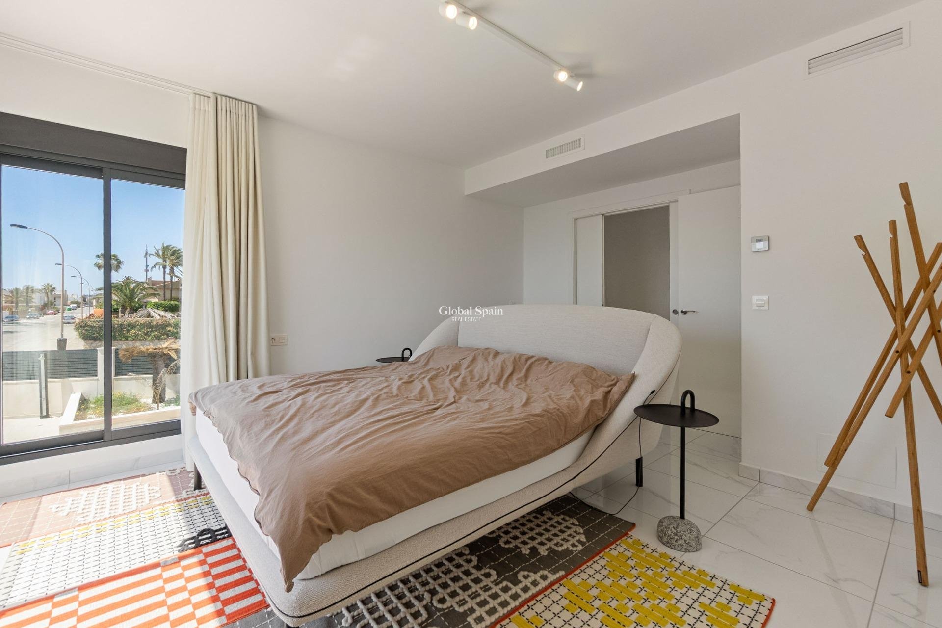 Wederverkoop - VILLA -
TORREVIEJA - La Veleta