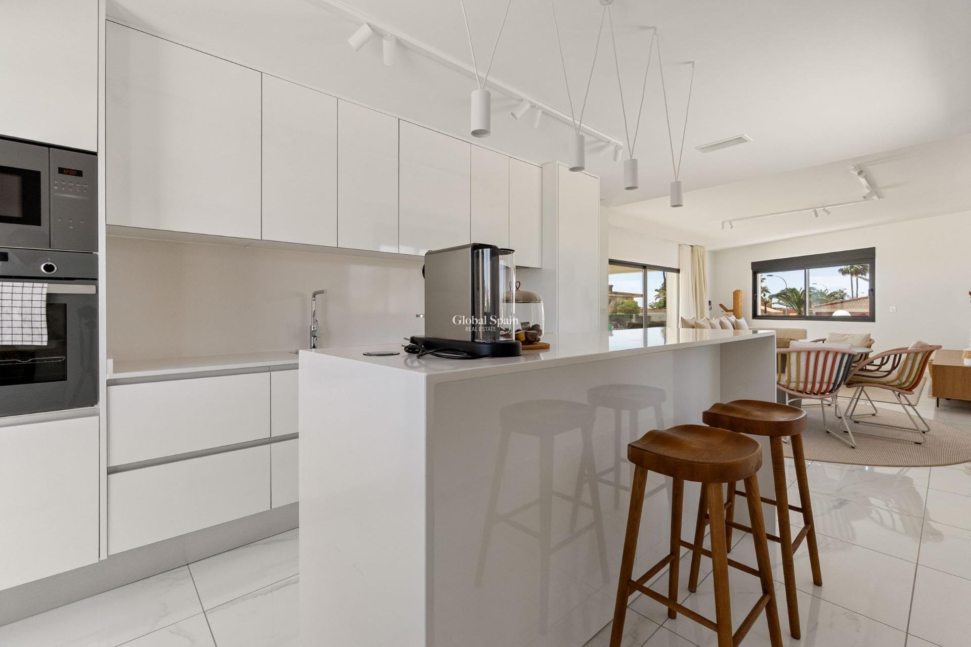 Wederverkoop - VILLA -
TORREVIEJA - La Veleta