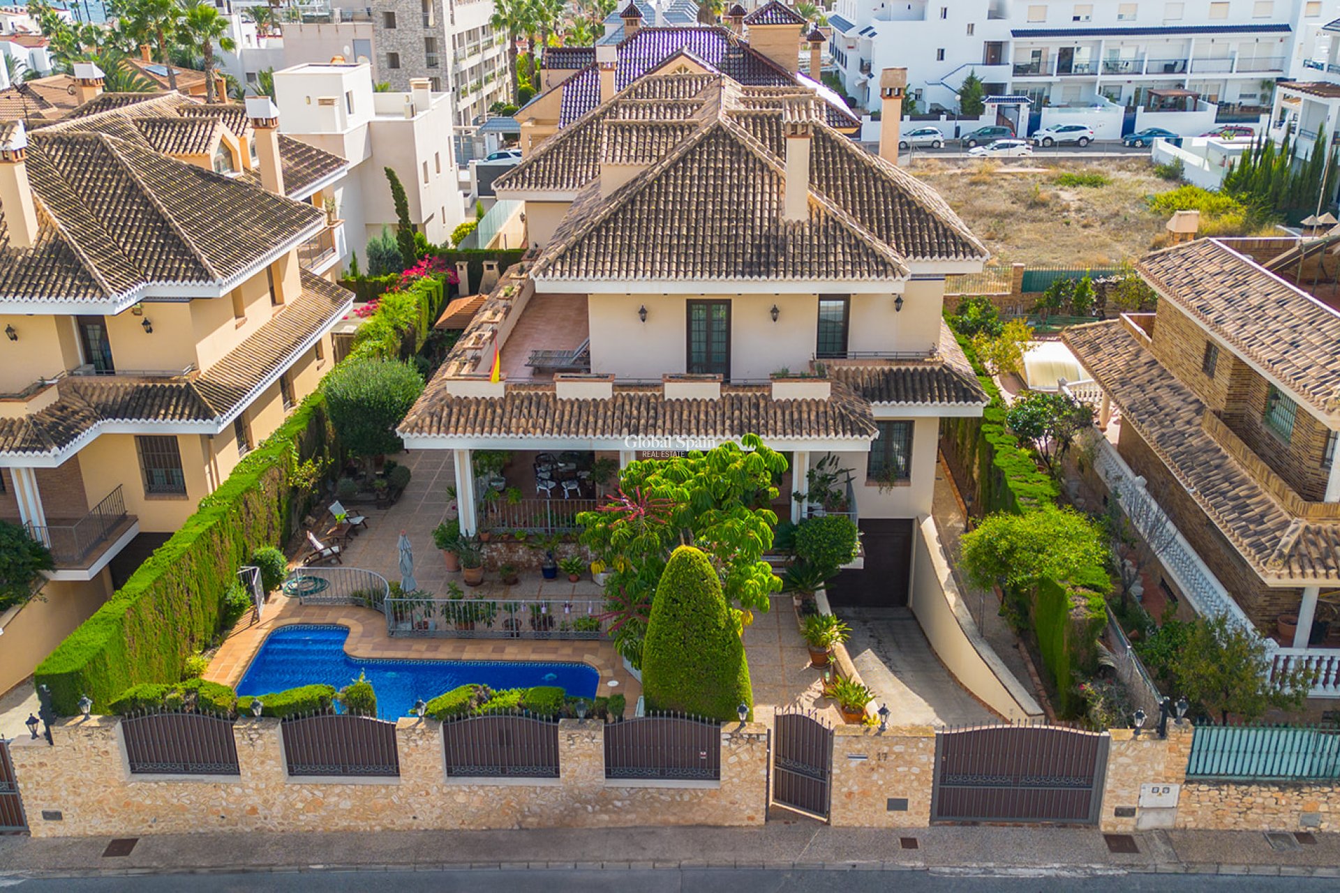 Wederverkoop - VILLA -
TORREVIEJA - La Veleta