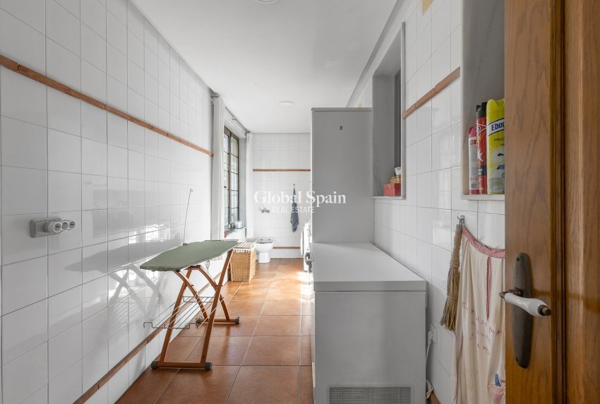 Wederverkoop - VILLA -
TORREVIEJA - La Veleta