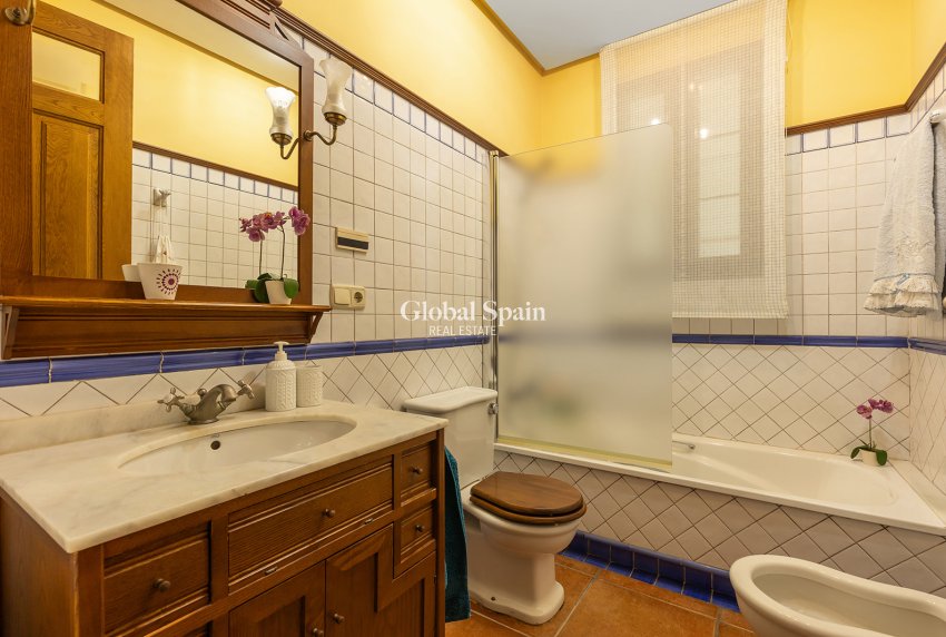 Wederverkoop - VILLA -
TORREVIEJA - La Veleta