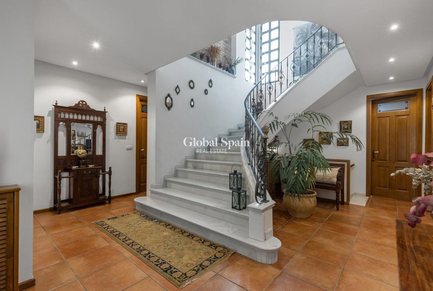 Wederverkoop - VILLA -
TORREVIEJA - La Veleta