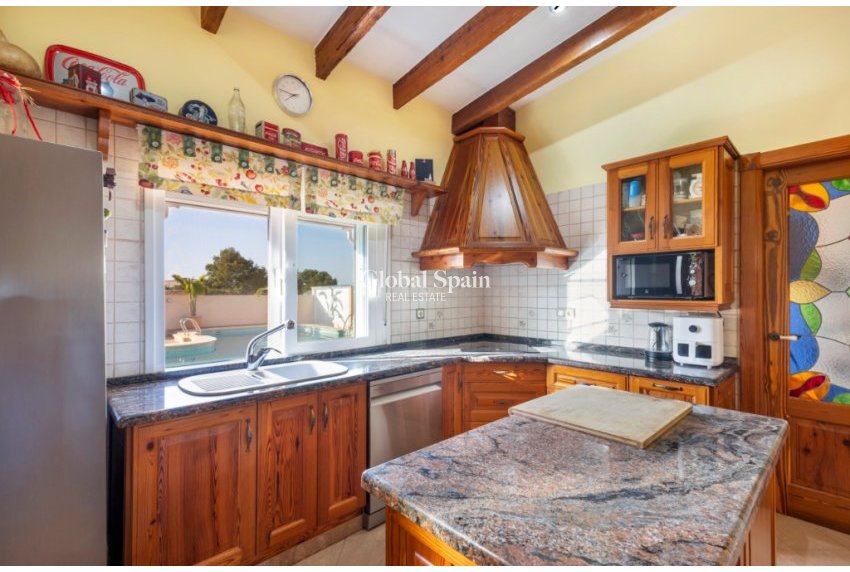 Wederverkoop - Villa -
TORREVIEJA - LOS BALCONES - LOS ALTOS