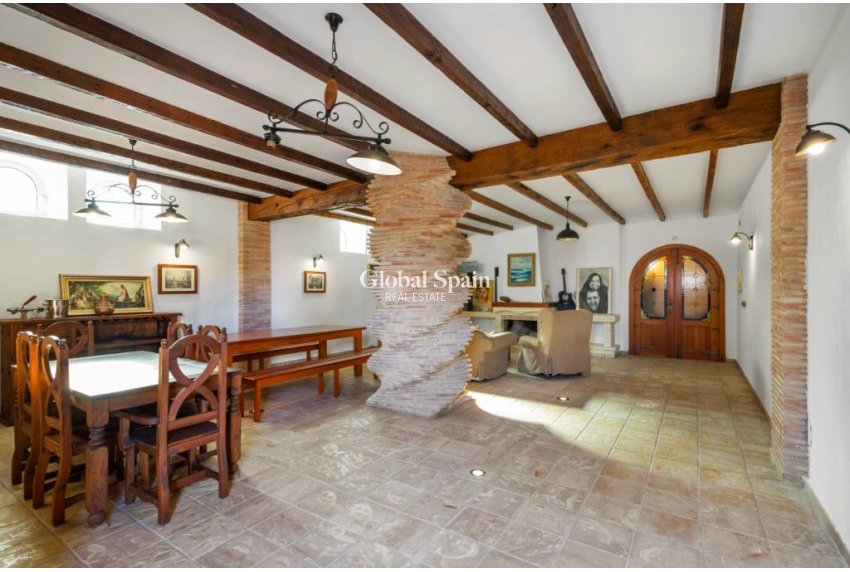 Wederverkoop - Villa -
TORREVIEJA - LOS BALCONES - LOS ALTOS