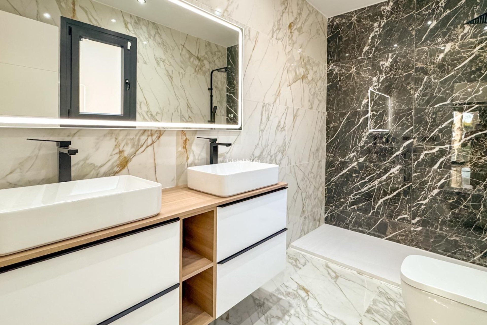 Wederverkoop - VILLA -
TORREVIEJA - LOS BALCONES - LOS ALTOS