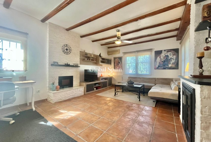 Wederverkoop - VILLA -
TORREVIEJA - LOS BALCONES - LOS ALTOS