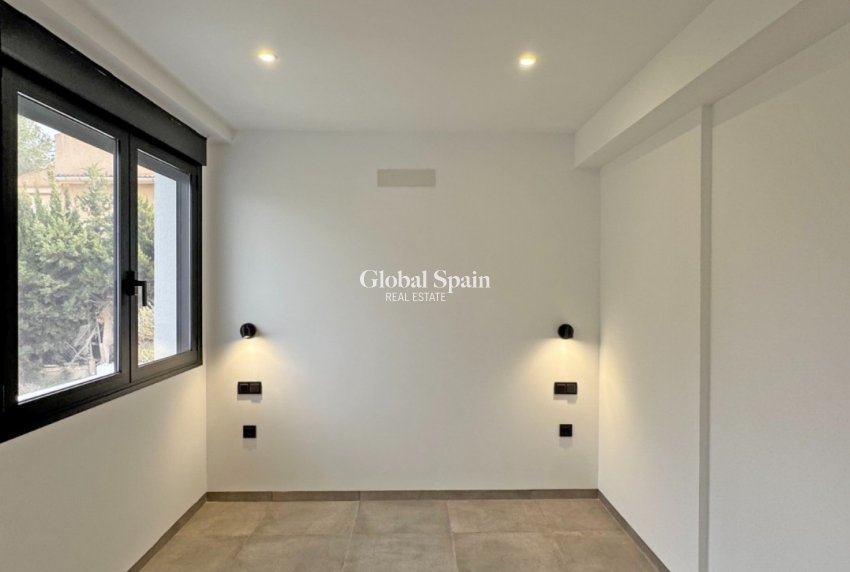 Wederverkoop - VILLA -
TORREVIEJA - LOS BALCONES - LOS ALTOS