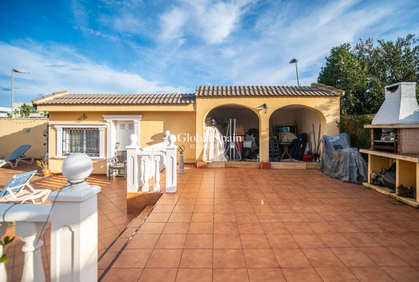 Wederverkoop - VILLA -
TORREVIEJA - LOS BALCONES - LOS ALTOS