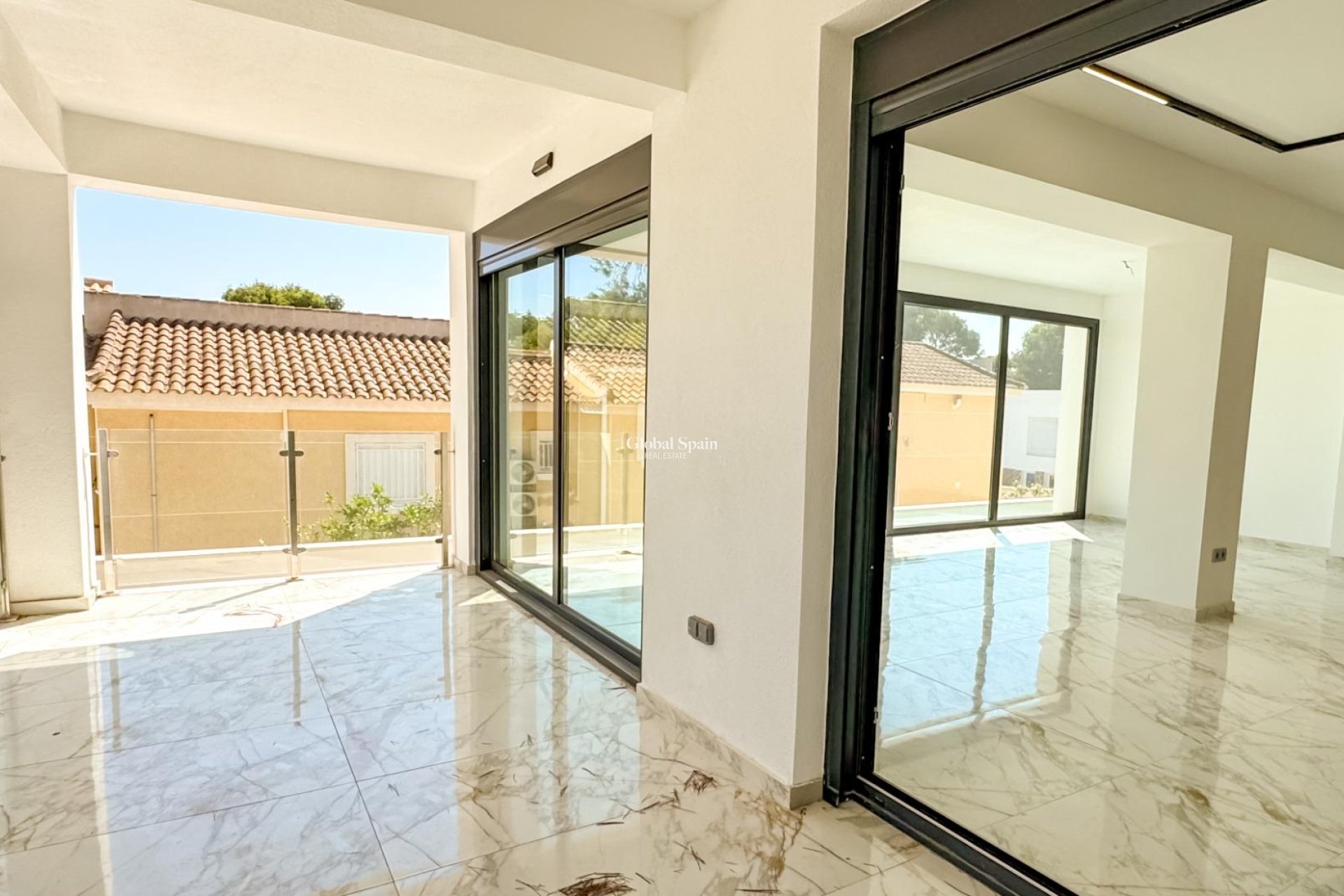 Wederverkoop - VILLA -
TORREVIEJA - LOS BALCONES - LOS ALTOS