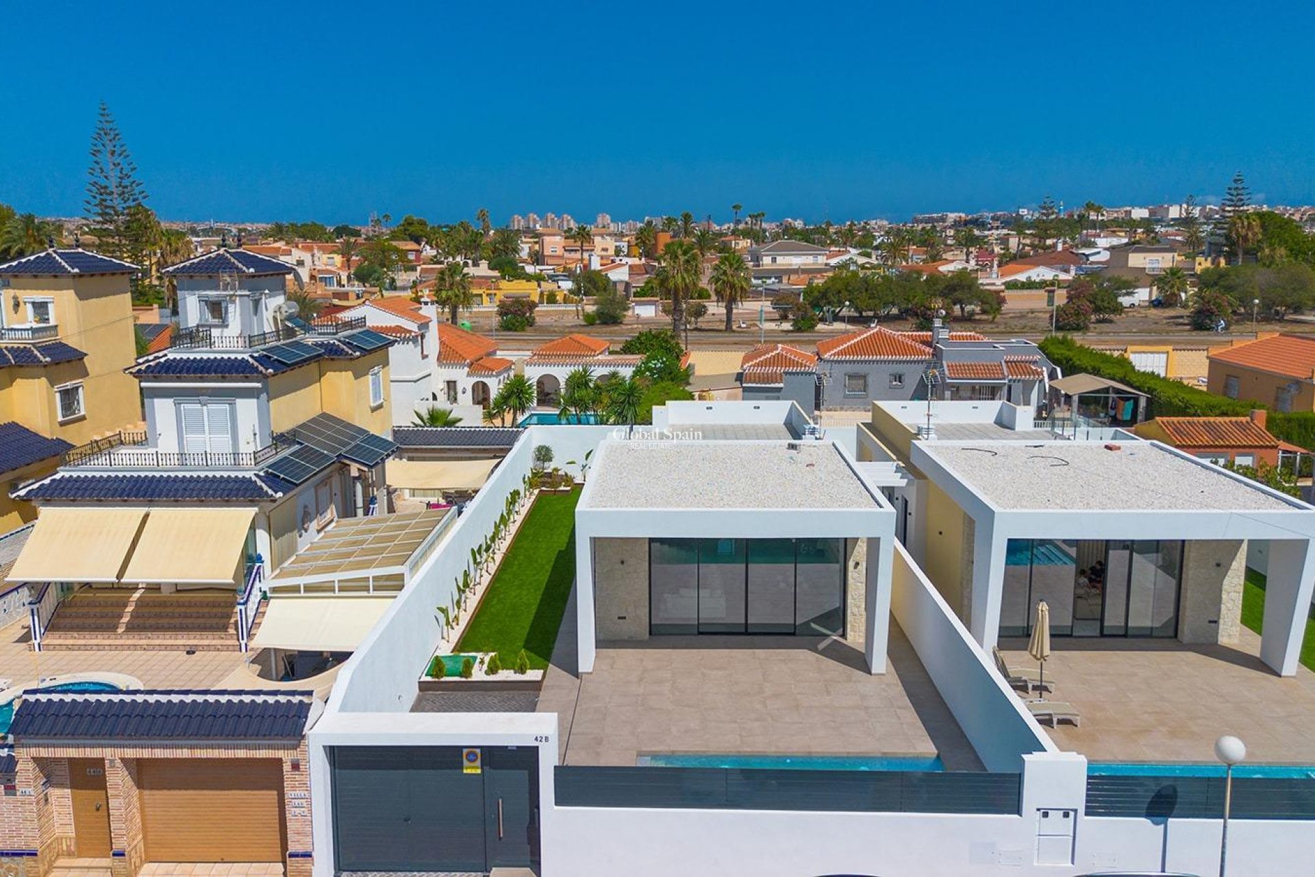 Wederverkoop - VILLA -
TORREVIEJA - LOS BALCONES - LOS ALTOS