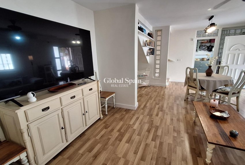 Wederverkoop - VILLA -
TORREVIEJA - LOS BALCONES - LOS ALTOS