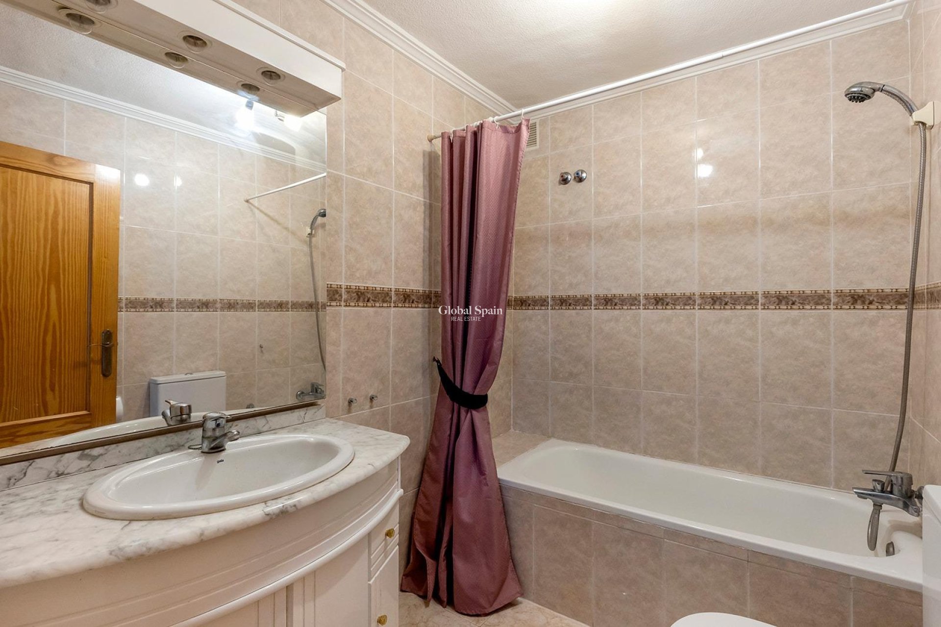 Wederverkoop - VILLA -
TORREVIEJA - LOS BALCONES - LOS ALTOS