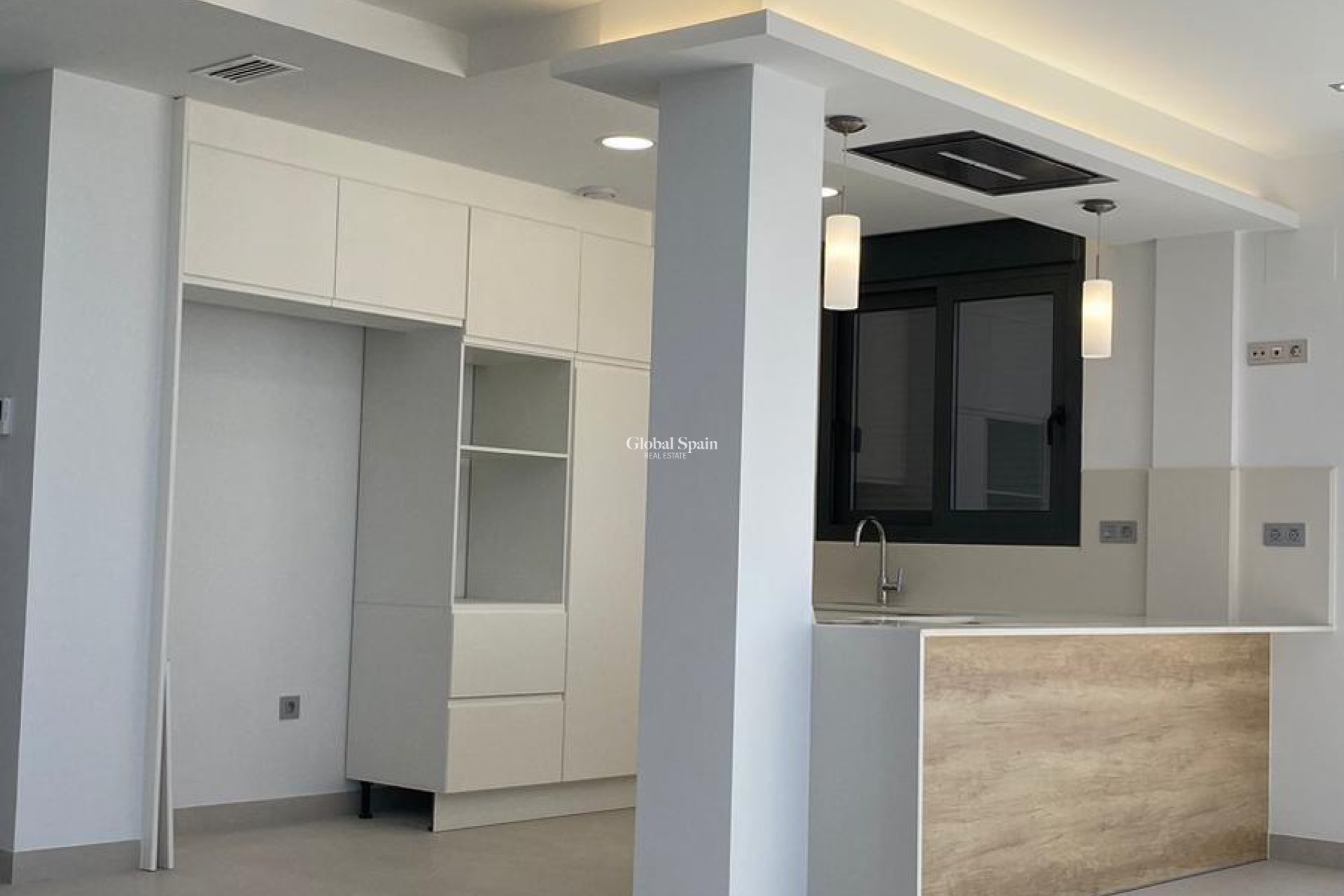 Wederverkoop - VILLA -
TORREVIEJA - LOS BALCONES - LOS ALTOS