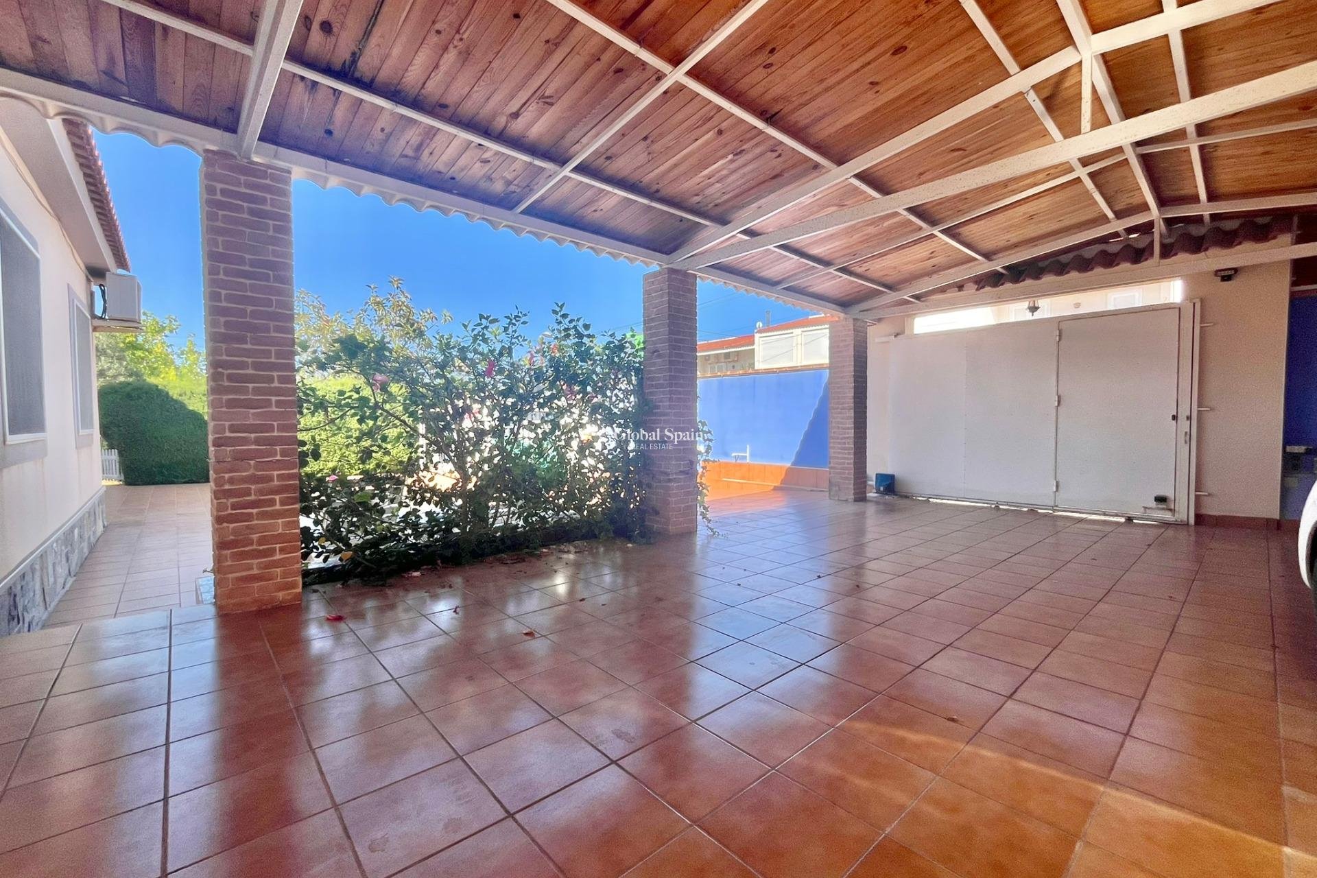 Wederverkoop - VILLA -
TORREVIEJA - LOS BALCONES - LOS ALTOS