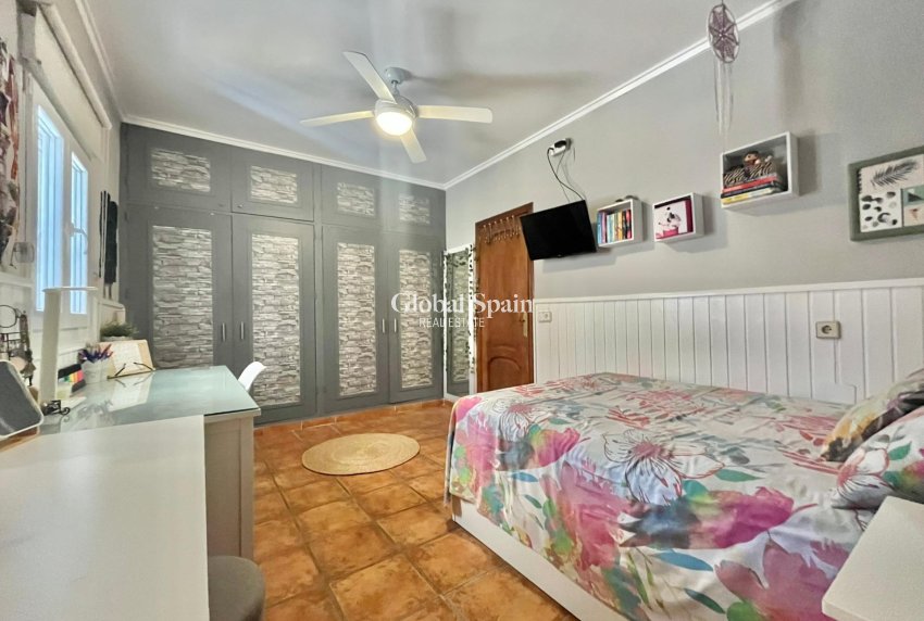 Wederverkoop - VILLA -
TORREVIEJA - LOS BALCONES - LOS ALTOS