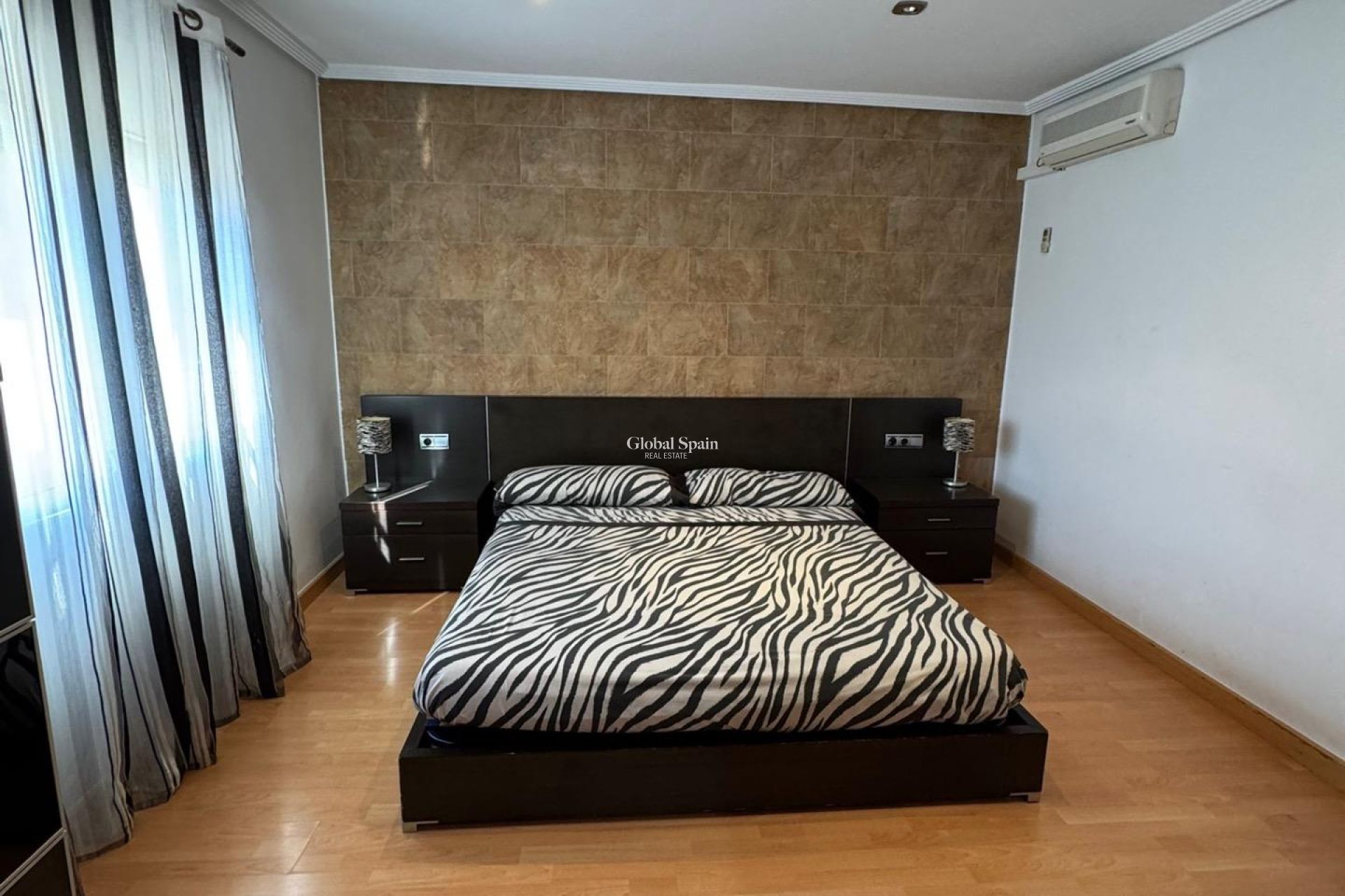 Wederverkoop - VILLA -
TORREVIEJA - LOS BALCONES - LOS ALTOS