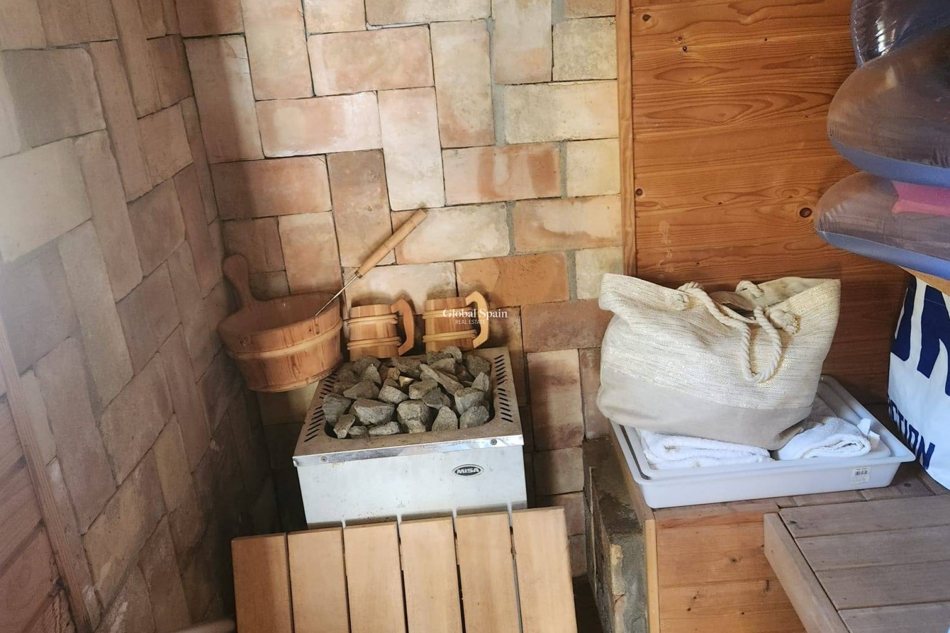 Wederverkoop - VILLA -
TORREVIEJA - LOS BALCONES - LOS ALTOS