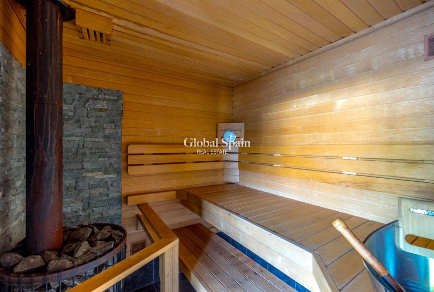 Wederverkoop - VILLA -
TORREVIEJA - LOS BALCONES - LOS ALTOS