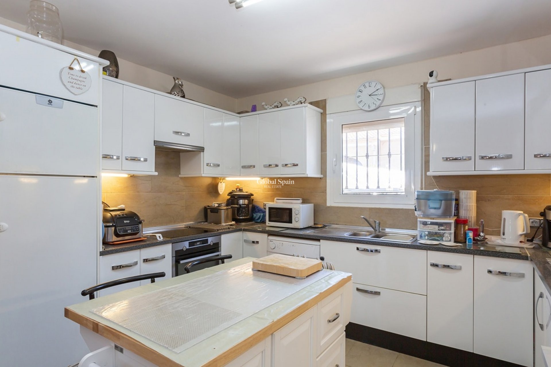 Wederverkoop - VILLA -
TORREVIEJA - LOS BALCONES - LOS ALTOS