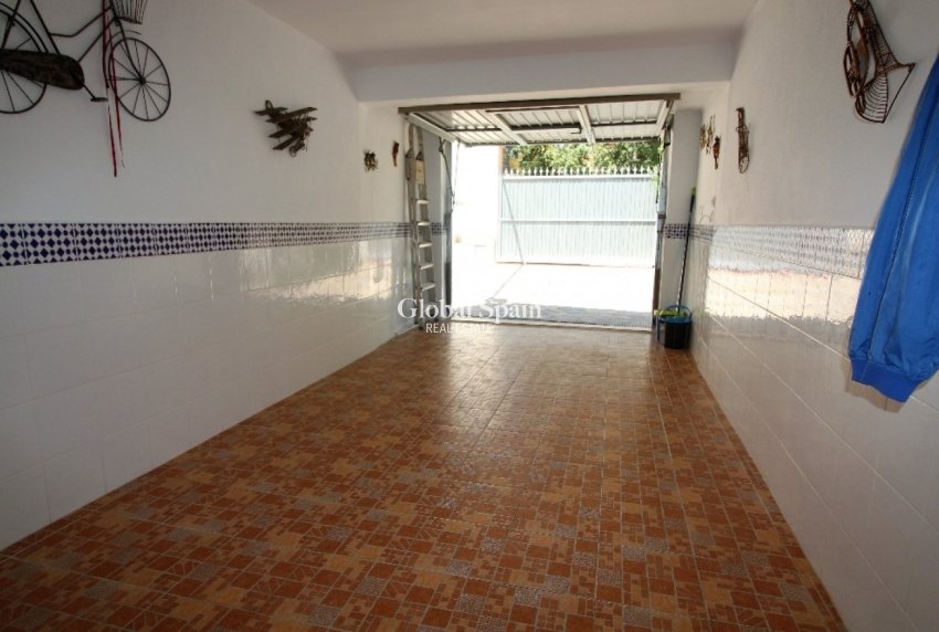Wederverkoop - VILLA -
TORREVIEJA - LOS BALCONES - LOS ALTOS