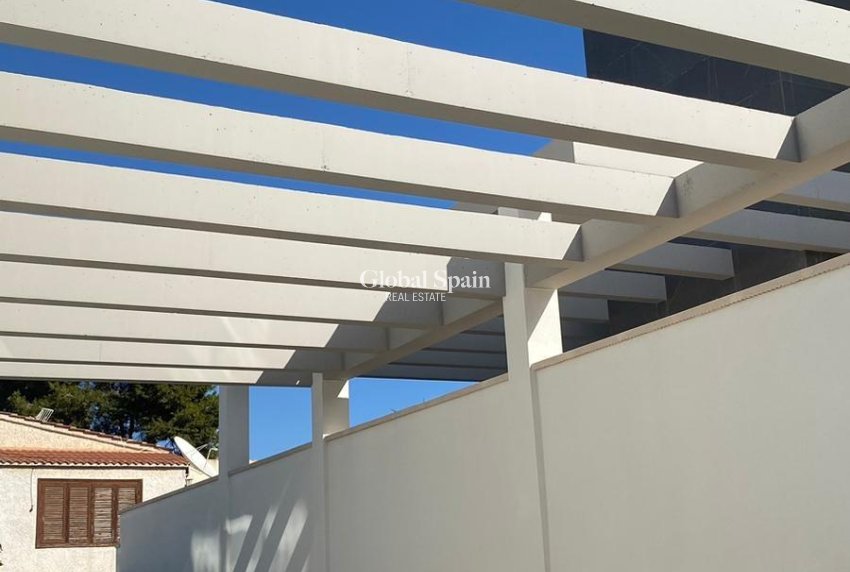 Wederverkoop - VILLA -
TORREVIEJA - LOS BALCONES - LOS ALTOS