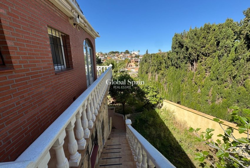 Wederverkoop - VILLA -
TORREVIEJA - LOS BALCONES - LOS ALTOS