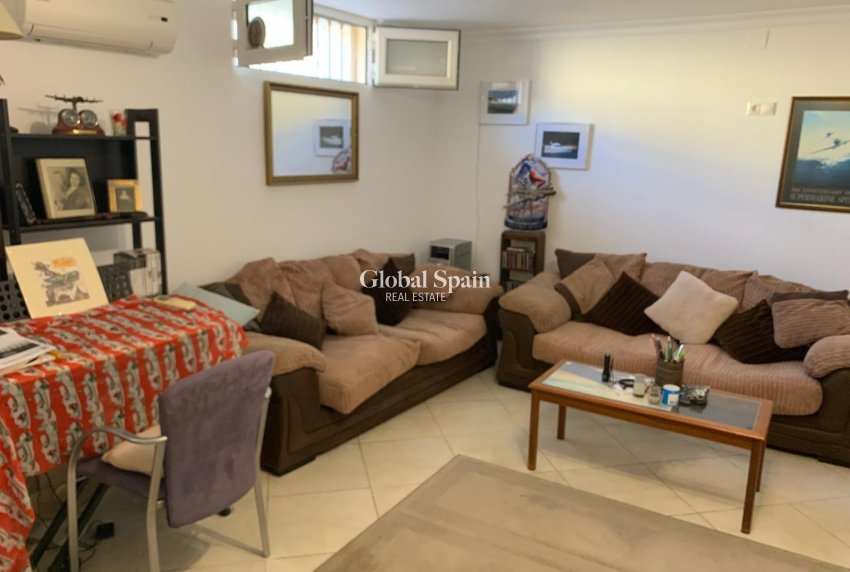 Wederverkoop - VILLA -
TORREVIEJA - LOS BALCONES - LOS ALTOS