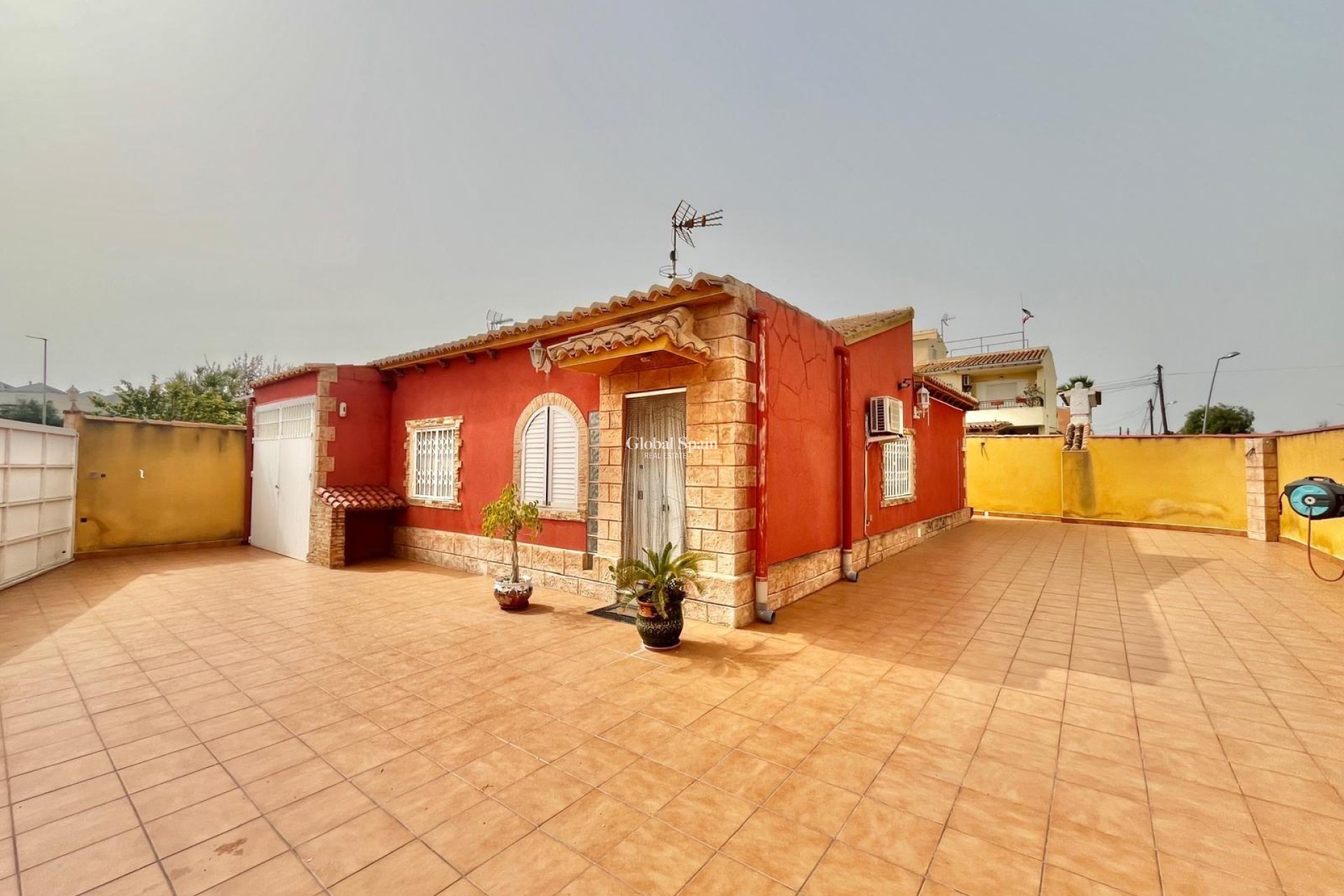 Wederverkoop - VILLA -
TORREVIEJA - LOS BALCONES - LOS ALTOS