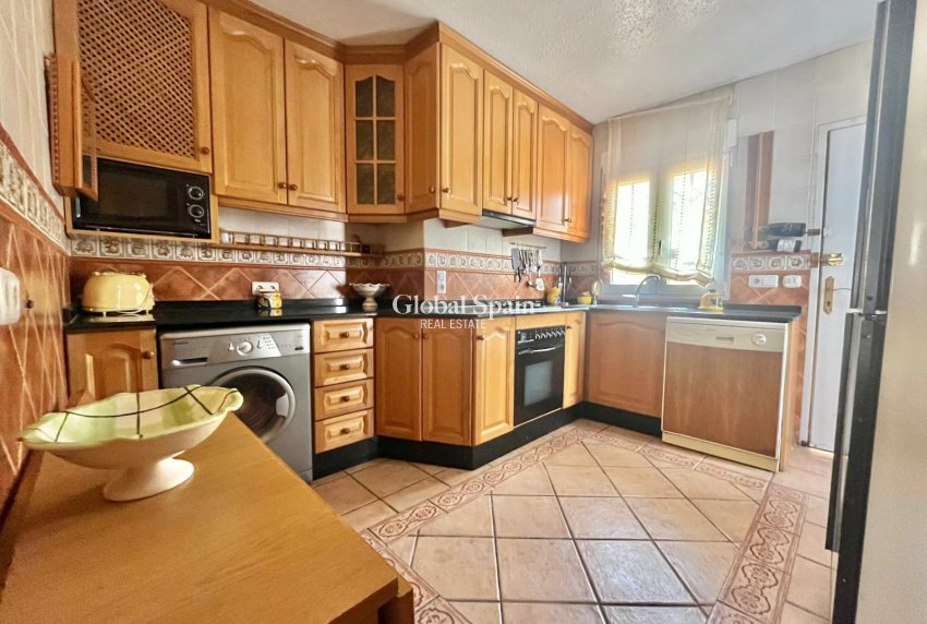 Wederverkoop - VILLA -
TORREVIEJA - LOS BALCONES - LOS ALTOS