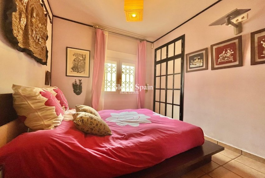 Wederverkoop - VILLA -
TORREVIEJA - LOS BALCONES - LOS ALTOS