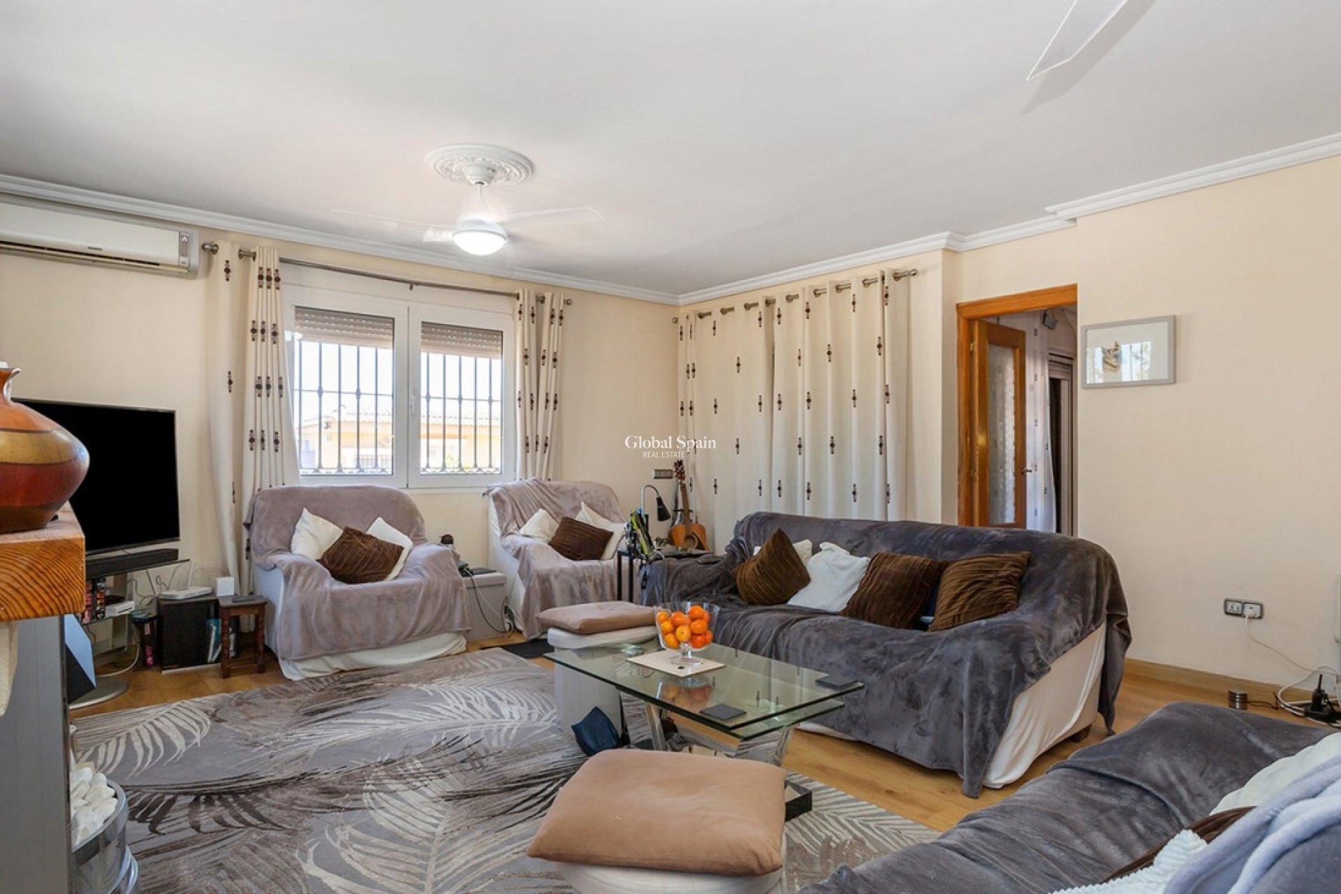 Wederverkoop - VILLA -
TORREVIEJA - LOS BALCONES - LOS ALTOS