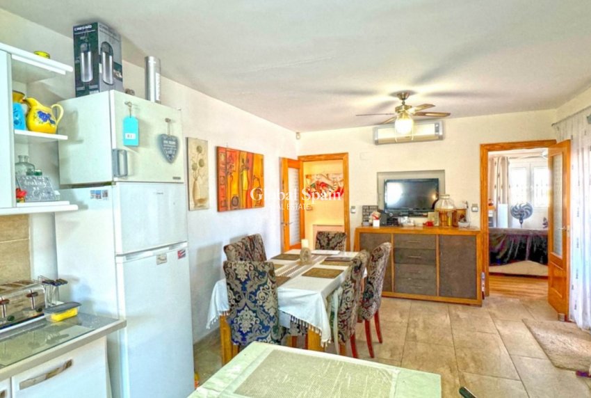 Wederverkoop - VILLA -
TORREVIEJA - LOS BALCONES - LOS ALTOS