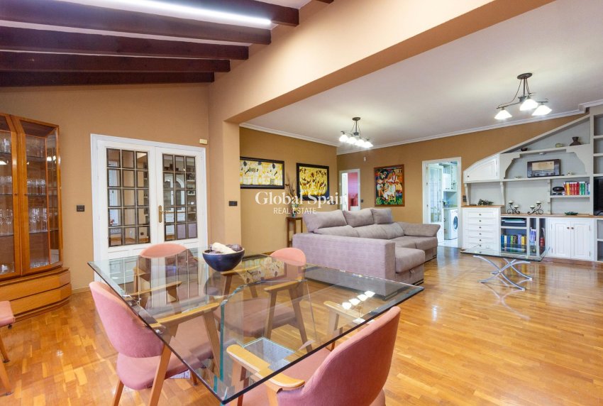 Wederverkoop - VILLA -
TORREVIEJA - LOS BALCONES - LOS ALTOS