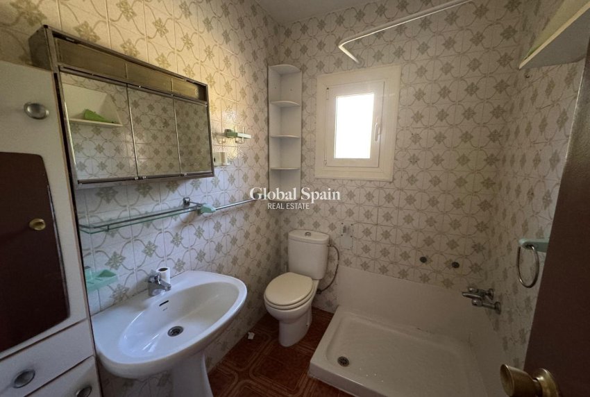 Wederverkoop - VILLA -
TORREVIEJA - LOS BALCONES - LOS ALTOS