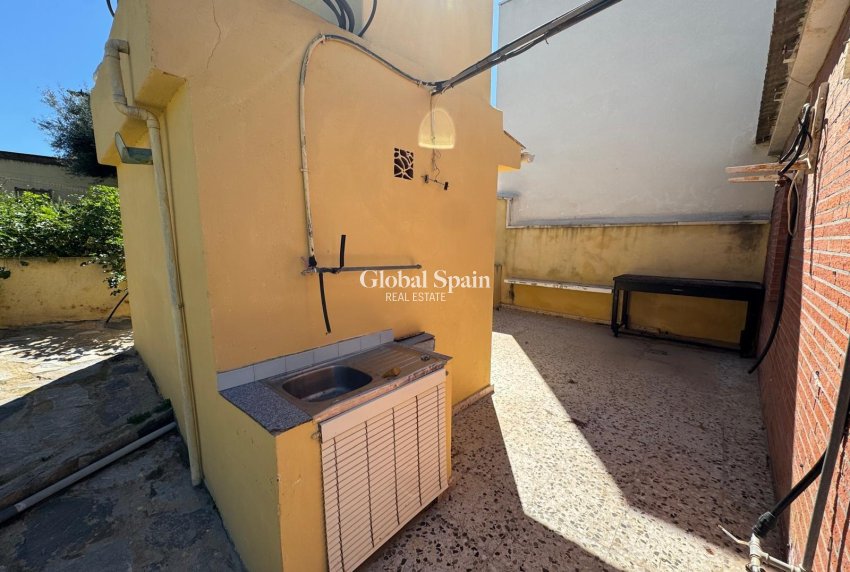Wederverkoop - VILLA -
TORREVIEJA - LOS BALCONES - LOS ALTOS