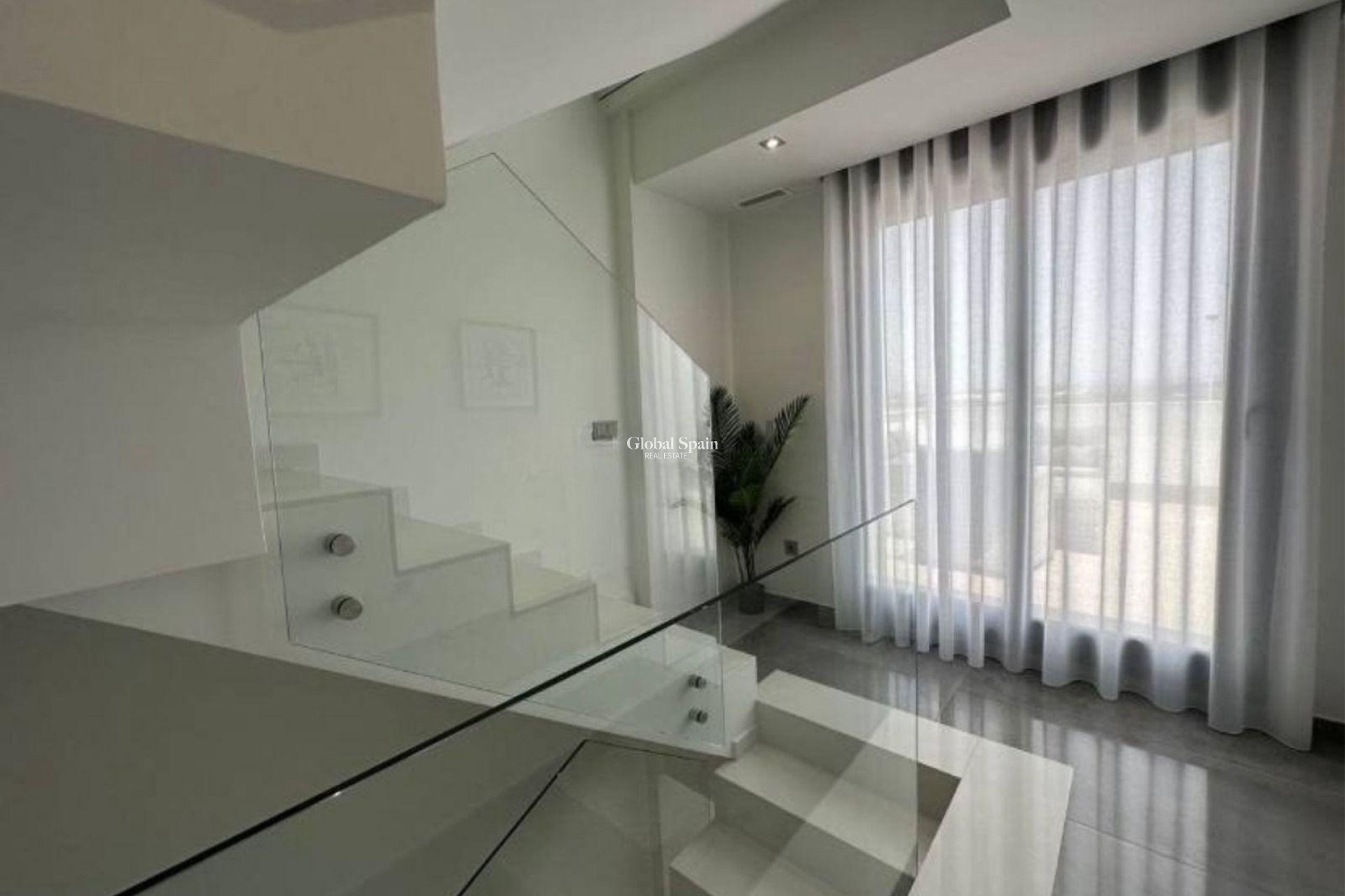Wederverkoop - VILLA -
TORREVIEJA - LOS BALCONES - LOS ALTOS