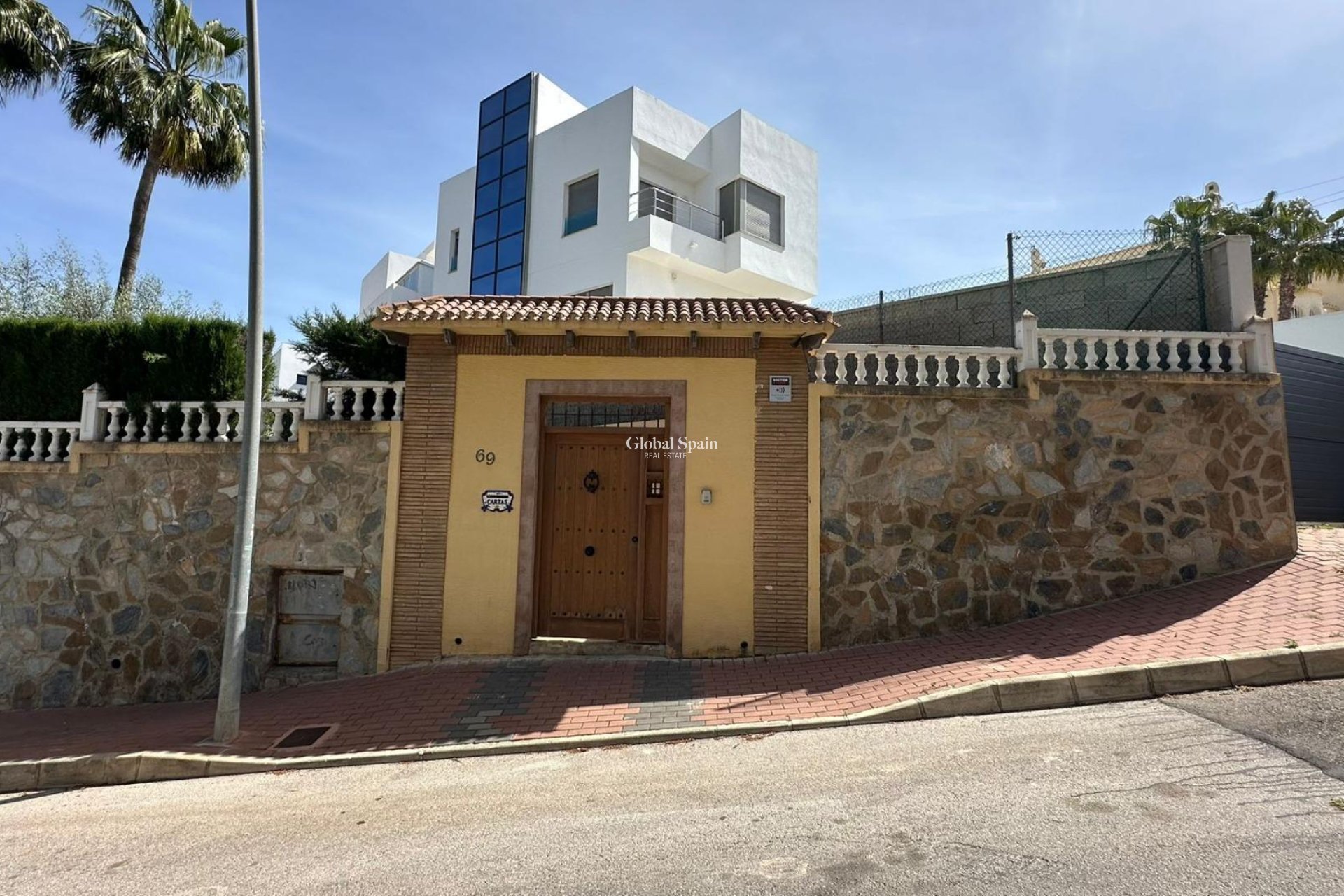 Wederverkoop - VILLA -
TORREVIEJA - LOS BALCONES - LOS ALTOS