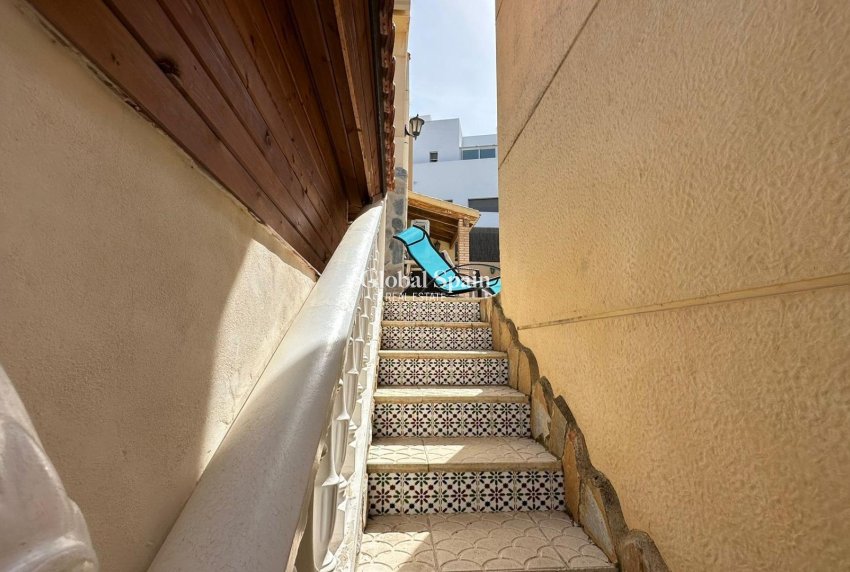 Wederverkoop - VILLA -
TORREVIEJA - LOS BALCONES - LOS ALTOS