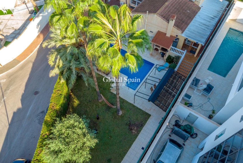 Wederverkoop - VILLA -
TORREVIEJA - LOS BALCONES - LOS ALTOS