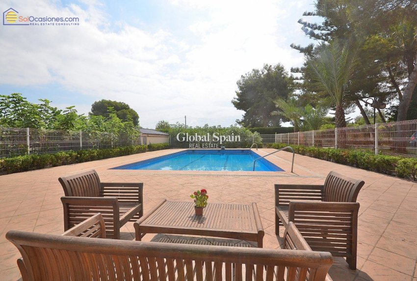 Wederverkoop - VILLA -
TORREVIEJA - LOS BALCONES - LOS ALTOS