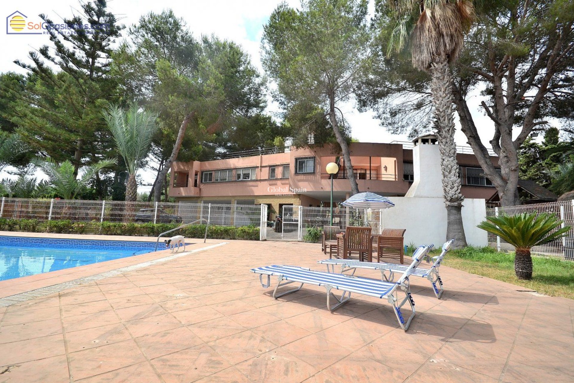 Wederverkoop - VILLA -
TORREVIEJA - LOS BALCONES - LOS ALTOS