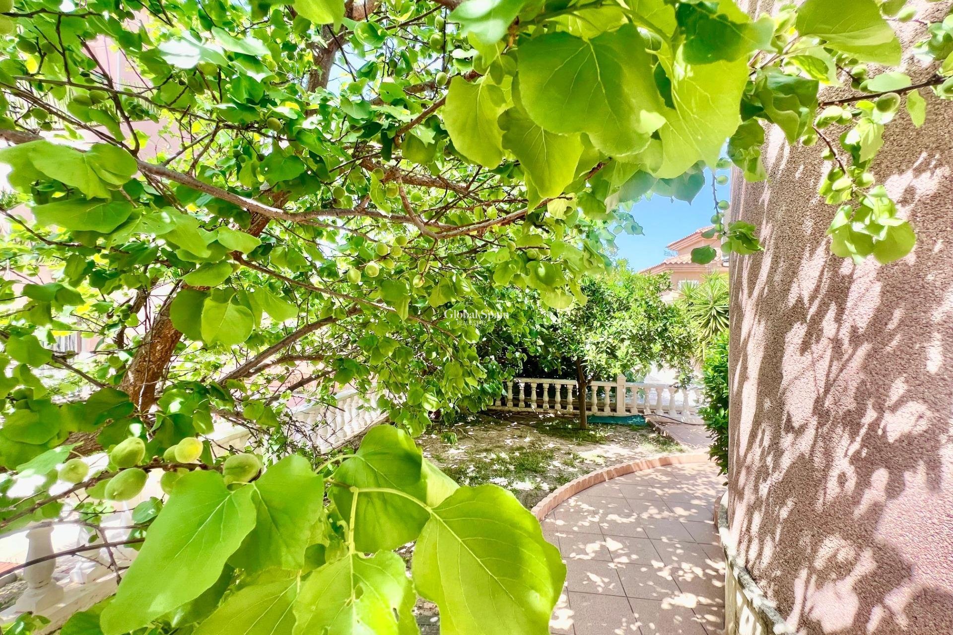 Wederverkoop - VILLA -
TORREVIEJA - LOS BALCONES - LOS ALTOS