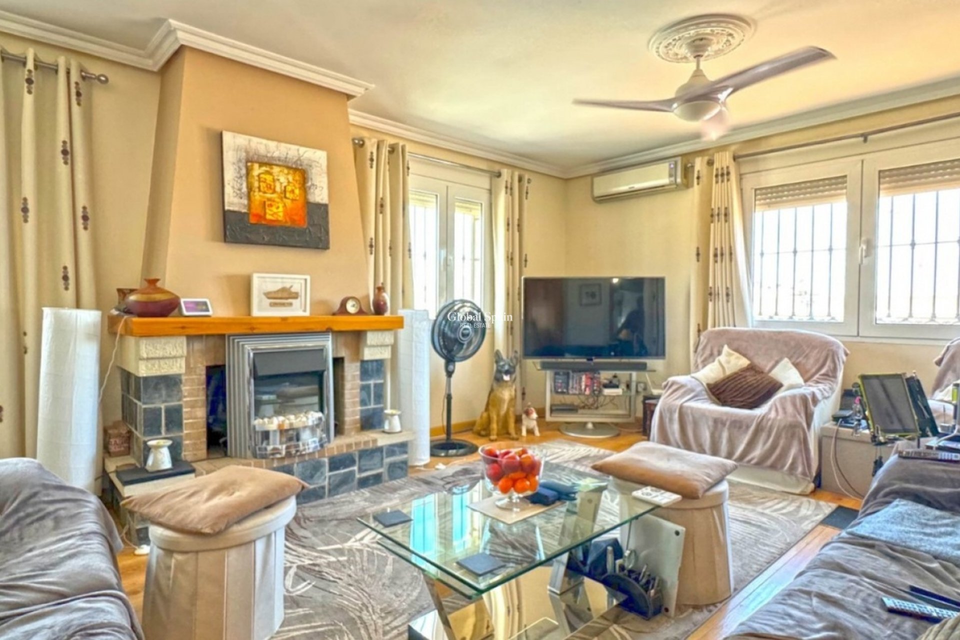 Wederverkoop - VILLA -
TORREVIEJA - LOS BALCONES - LOS ALTOS