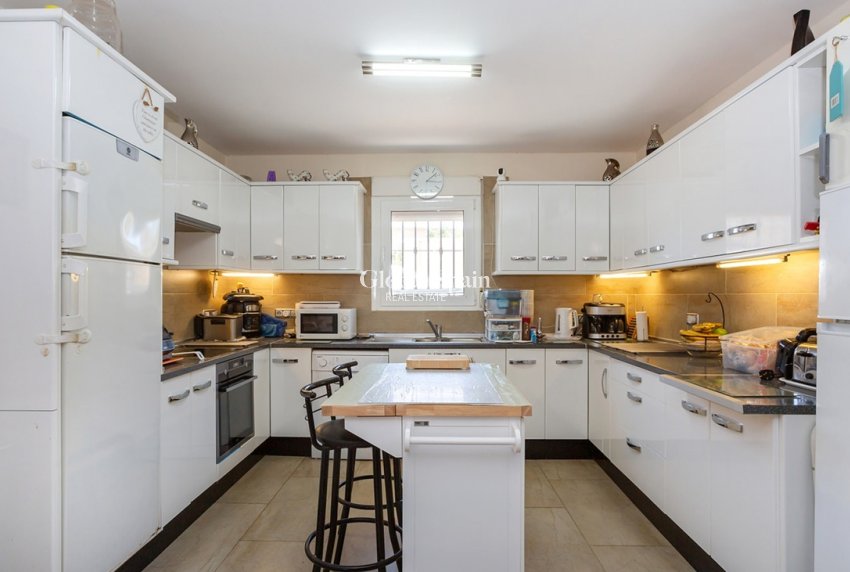 Wederverkoop - VILLA -
TORREVIEJA - LOS BALCONES - LOS ALTOS