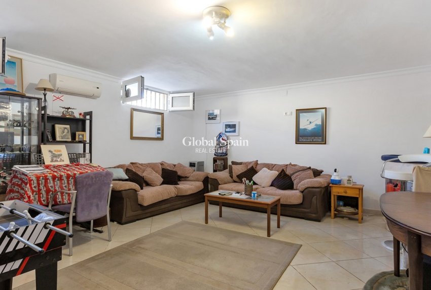 Wederverkoop - VILLA -
TORREVIEJA - LOS BALCONES - LOS ALTOS