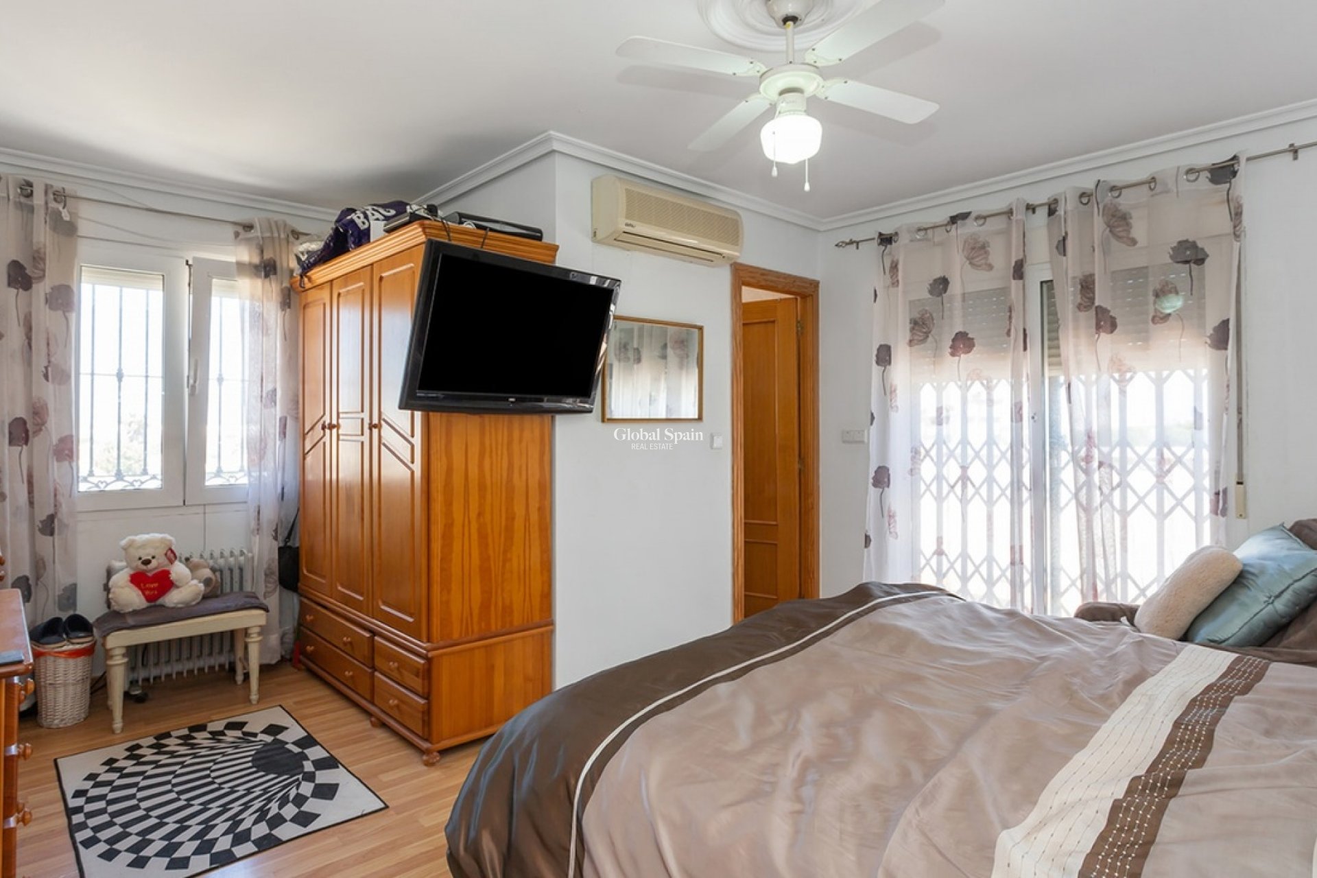 Wederverkoop - VILLA -
TORREVIEJA - LOS BALCONES - LOS ALTOS