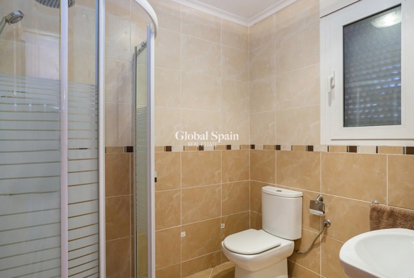 Wederverkoop - VILLA -
TORREVIEJA - LOS BALCONES - LOS ALTOS