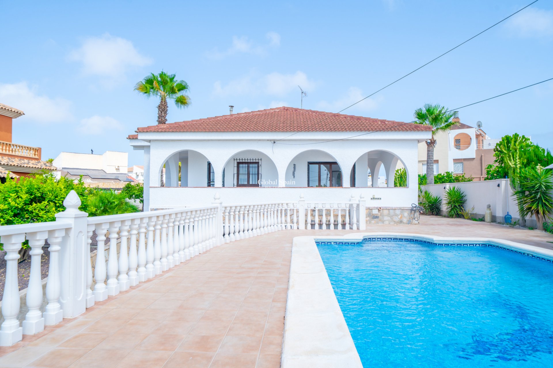 Wederverkoop - VILLA -
TORREVIEJA - LOS BALCONES - LOS ALTOS