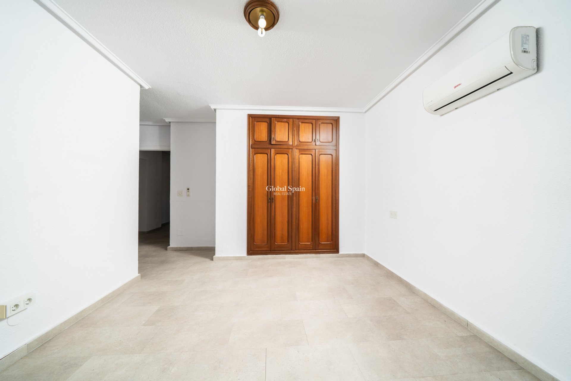 Wederverkoop - VILLA -
TORREVIEJA - LOS BALCONES - LOS ALTOS